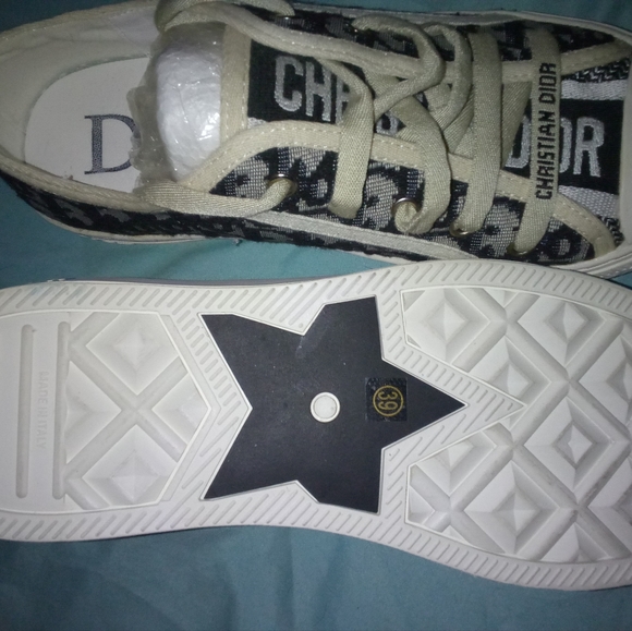 Brand New Christian Dior Sneakers, Size 39 No box, or bag, Embroided. - Picture 4 of 4
